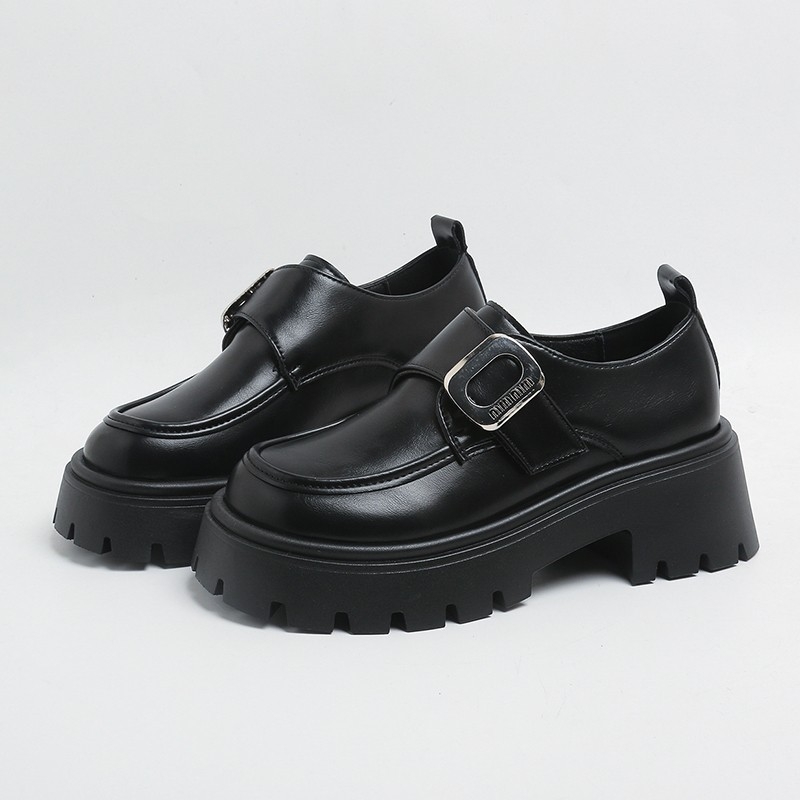 Moteriški loaferiai britiško stilių su sagtimi, be raištelių, PU viršus, apvali nosis, vidutinio aukščio kulnas 3-5 cm, guminė padas