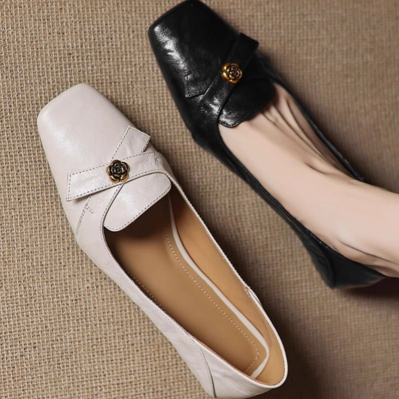 Női slip-on cipő marhabőrből, négyszögletes orr, alacsony sarkú 1-3 cm, gumírozott talp
