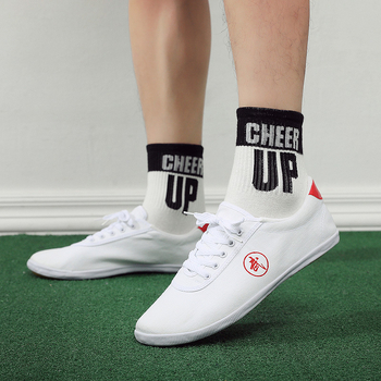 DOUBLE STAR Cīņas mākslu kurpes – auduma augšdaļa, teļa sausgysles pamatne, šņorēšana, zemais profils, apaļš purns