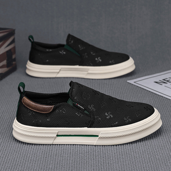 Vīriešu zemā profila ikdienas kurpes ar elpojošu auduma augšpusi, šņorēm, apaļš purns, gumijas zole