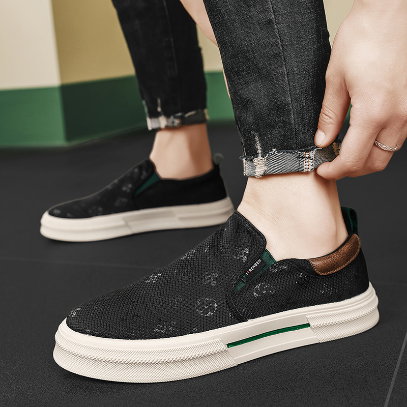 Vīriešu zemā profila ikdienas kurpes ar elpojošu auduma augšpusi, šņorēm, apaļš purns, gumijas zole