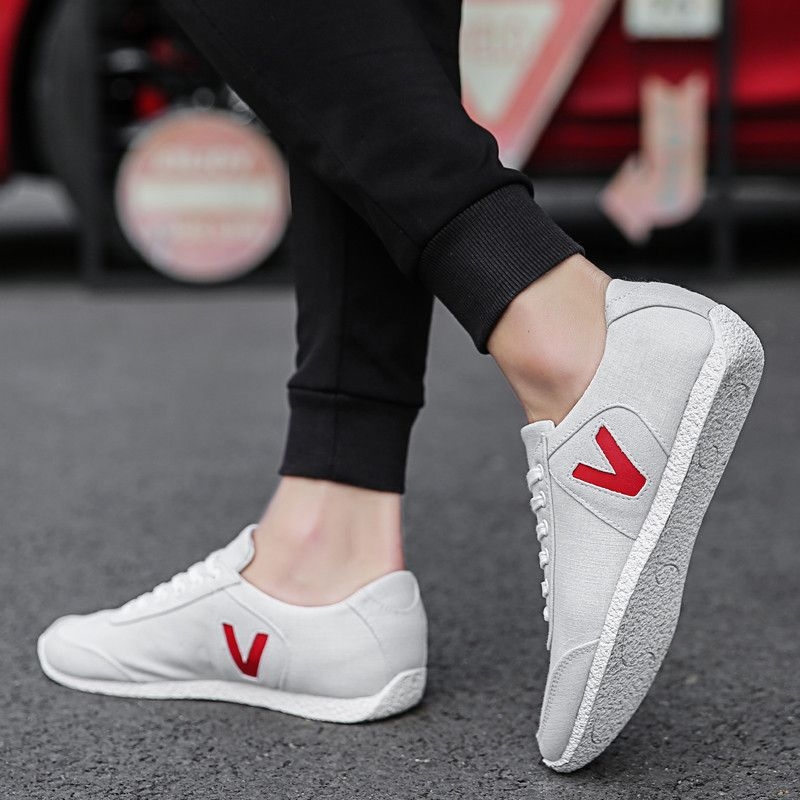 Vīriešu auduma sporta kurpes Korejas stilā, elpojošas, virsma no vairāku materiālu, gumijas zole, šņorēšana