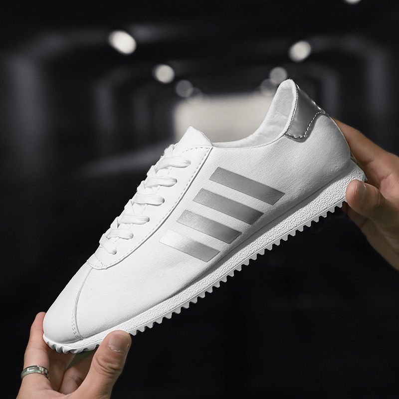 Vīriešu auduma sporta kurpes Korejas stilā, elpojošas, virsma no vairāku materiālu, gumijas zole, šņorēšana