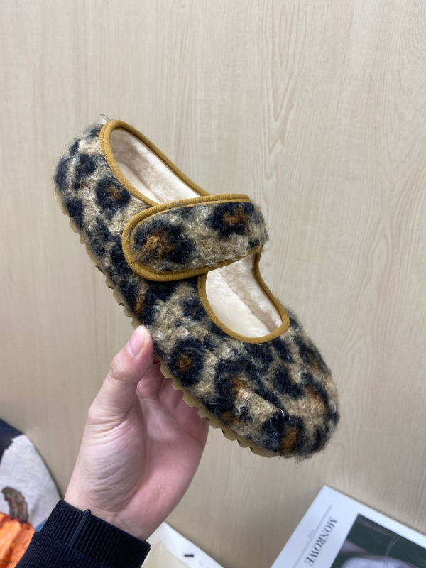 Leopárd mintás Mary Jane női lapos cipő velúr felsőrésszel, plüss belsővel, Velcro zárás, alacsony sarok