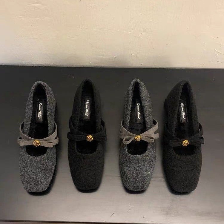 Moteriški Mary Jane bateliai su storiu kulnu ir kvadratine nosimi – zomšos viršus, dirbtiniais trumpais pūkais, žemas apdailos, guminė padas, žieminė šiluma