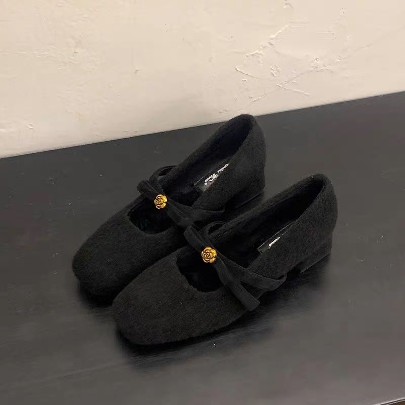 Moteriški Mary Jane bateliai su storiu kulnu ir kvadratine nosimi – zomšos viršus, dirbtiniais trumpais pūkais, žemas apdailos, guminė padas, žieminė šiluma