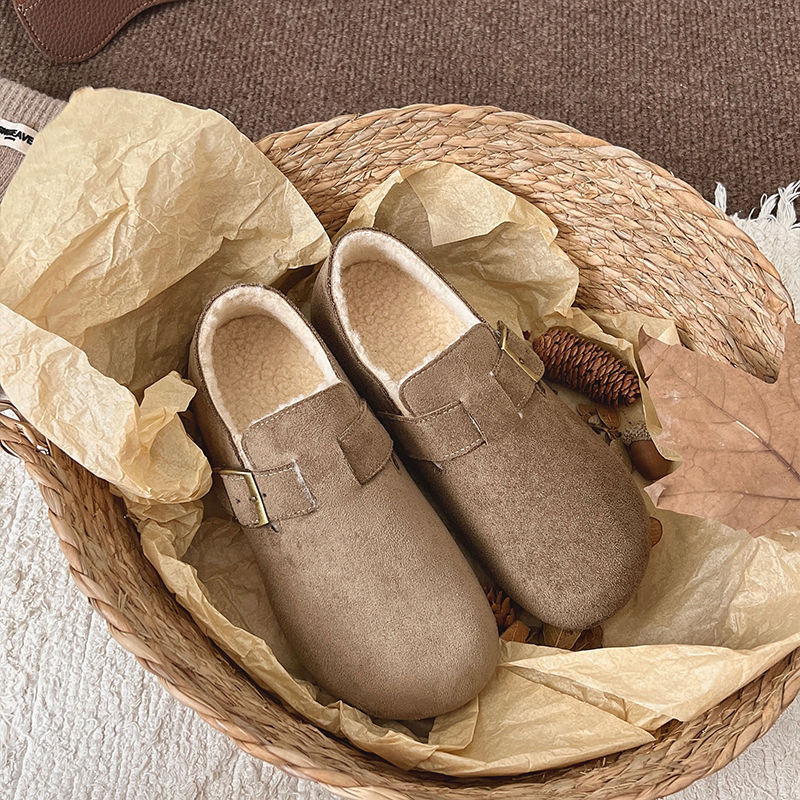 Moteriški medvilniniai batai su pūkine įdaila — žemas viršus, apvalus priekis, guma padas, žiema 2025