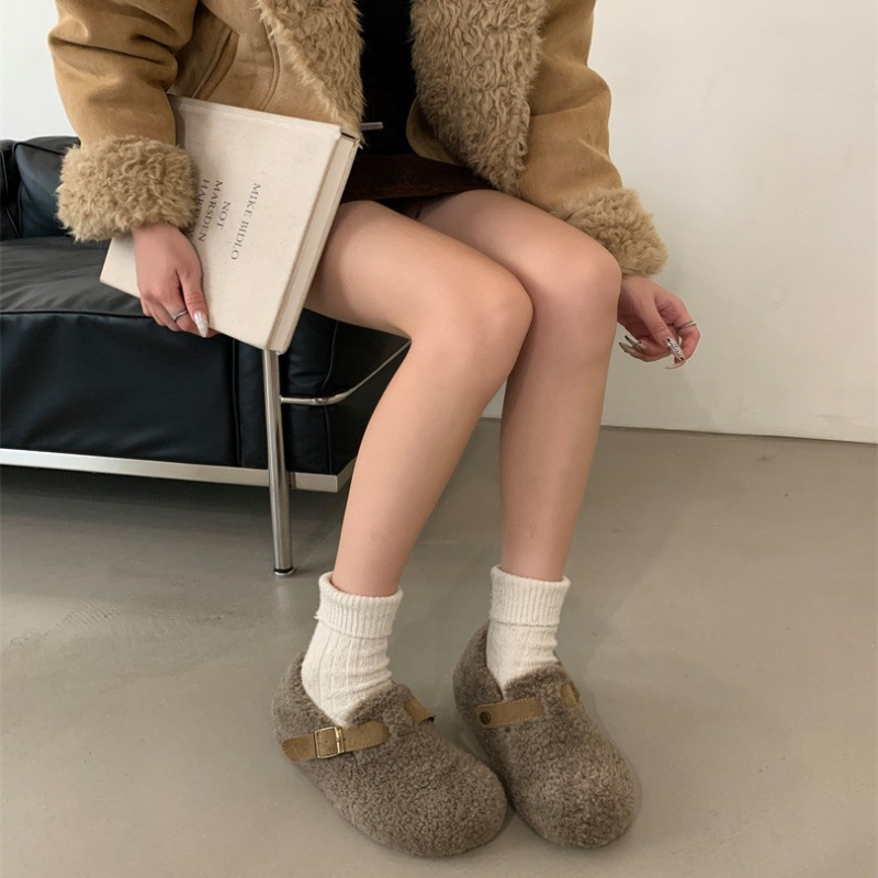 Moteriški velūro bateliai su pūkuotu įdėklu ir vidiniu aukščio pakėlimu, vidutinio kulno aukštis 3–5 cm, gumos padas, žiema–ruduo 2025