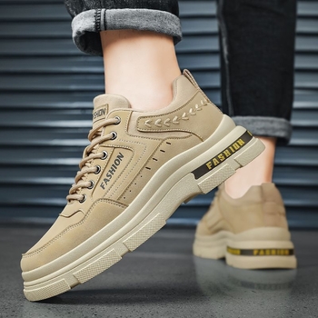 Pantofi cu platformă, vârf rotund, toc mic 1–3 cm, partea superioară din piele sintetică, talpă din cauciuc