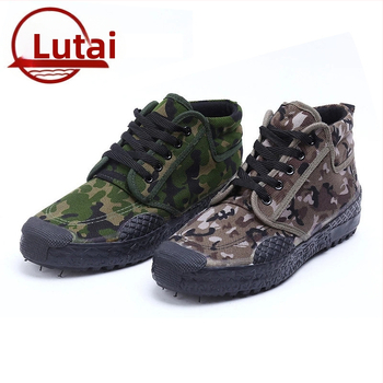 Lutai Darba apavi, augsta augšdaļa no audekla, vulkanizēta gumijas zole, ādas pirksta aizsargs, maskēšanās raksts