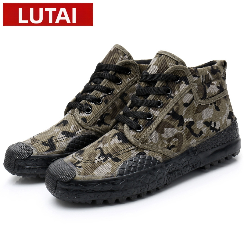 Lutai Darba apavi, augsta augšdaļa no audekla, vulkanizēta gumijas zole, ādas pirksta aizsargs, maskēšanās raksts