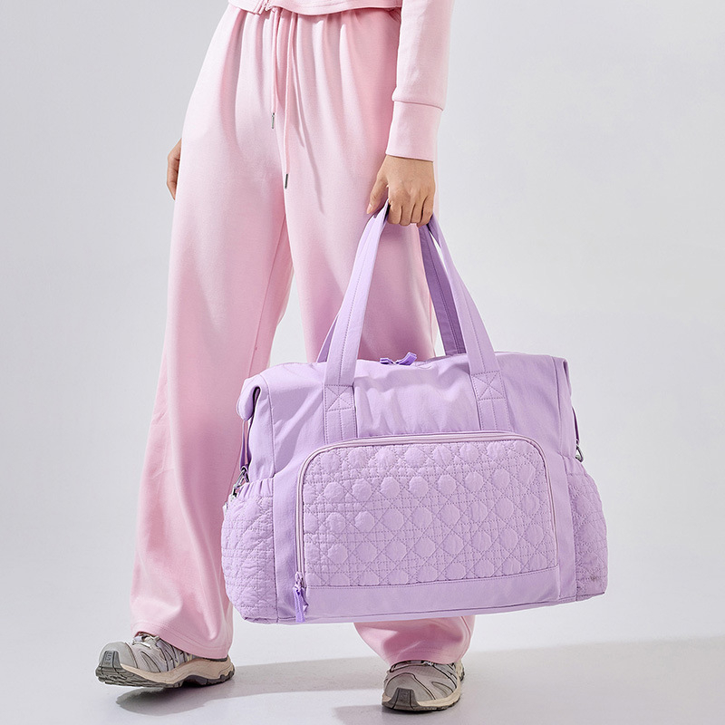 Nagy kapacitású utazótáska nedves-száraz szétválasztással, crossbody kialakítás, nylon anyag, vízálló, nőknek