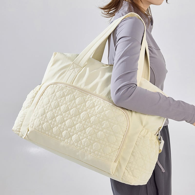 Nagy kapacitású utazótáska nedves-száraz szétválasztással, crossbody kialakítás, nylon anyag, vízálló, nőknek