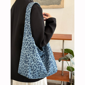 Leopardų spaudimo kanvasinė Tote rankinė su mobiliojo telefono kišene, vertikalios kvadratinės formos, poliesterio pamušalas