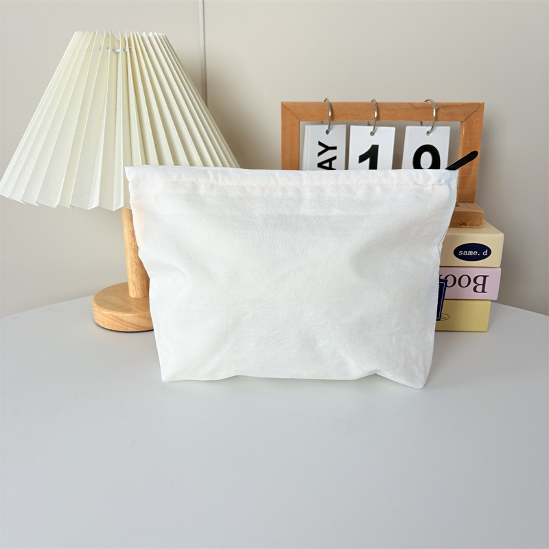 Geantă de cosmetică din nylon impermeabil, exterior simplu, închidere cu fermoar, capacitate mare, căptușeală din poliester, unisex