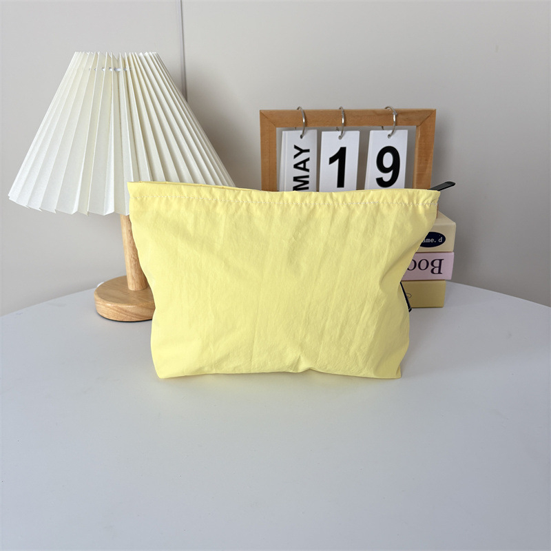 Geantă de cosmetică din nylon impermeabil, exterior simplu, închidere cu fermoar, capacitate mare, căptușeală din poliester, unisex