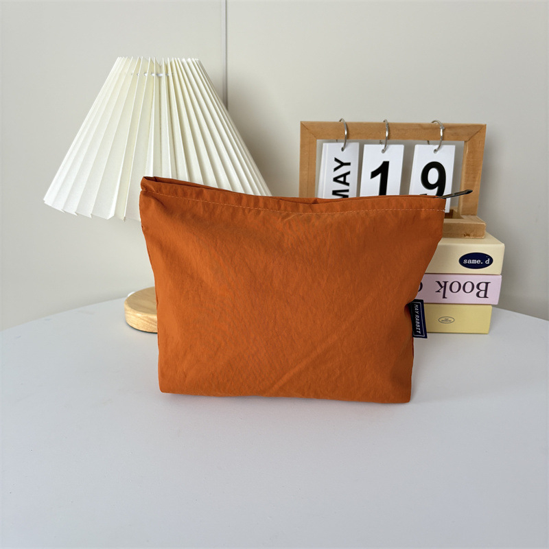 Geantă de cosmetică din nylon impermeabil, exterior simplu, închidere cu fermoar, capacitate mare, căptușeală din poliester, unisex