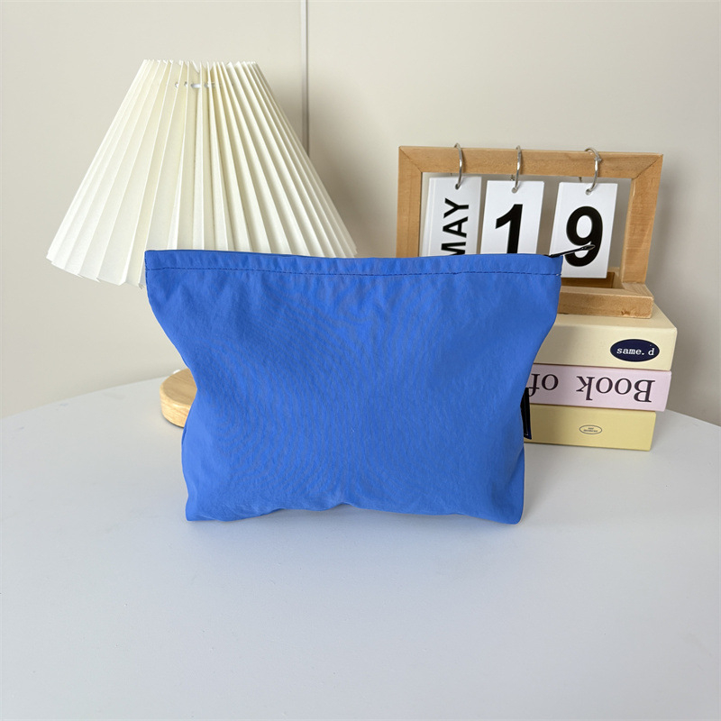 Geantă de cosmetică din nylon impermeabil, exterior simplu, închidere cu fermoar, capacitate mare, căptușeală din poliester, unisex