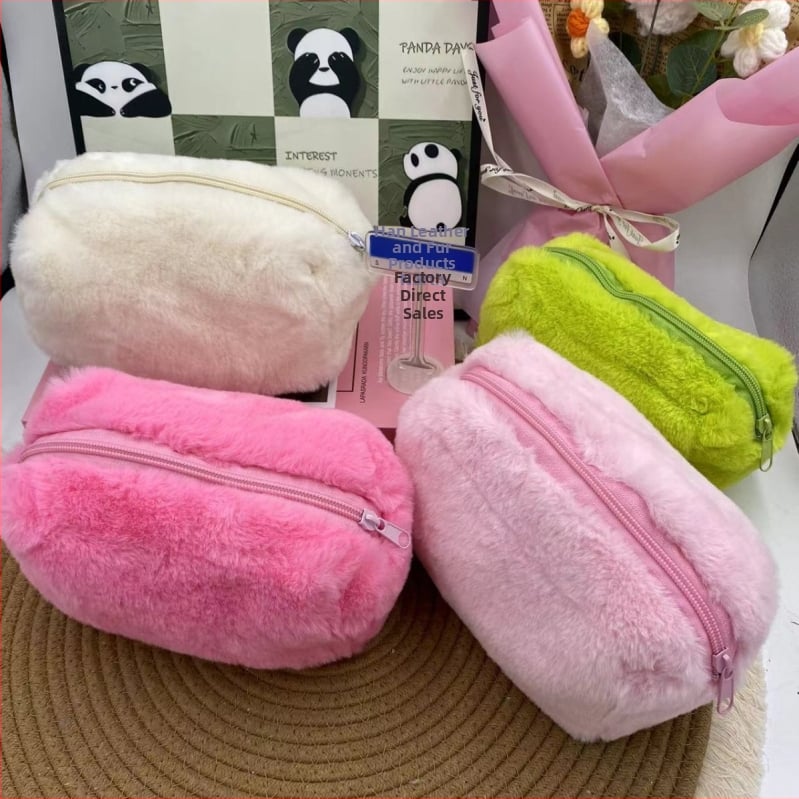 Pliušinis pieštukų ir kosmetikos krepšys su sintetinės odos įdėklu, namų saugojimui, žiemos 2024 kolekcija