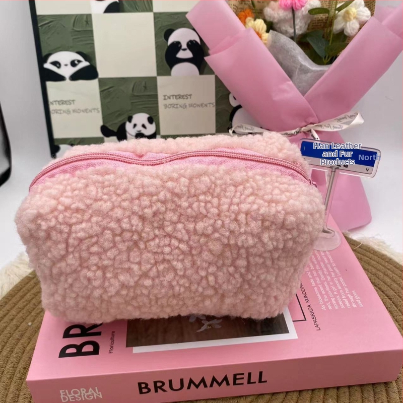 Pliušinis pieštukų ir kosmetikos krepšys su sintetinės odos įdėklu, namų saugojimui, žiemos 2024 kolekcija