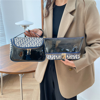 Moteriška kosmetinė rankinė su kontrastiniu raštu, poliesterio pamušalas, užtrauktukas, išleidimas žiemą 2025.