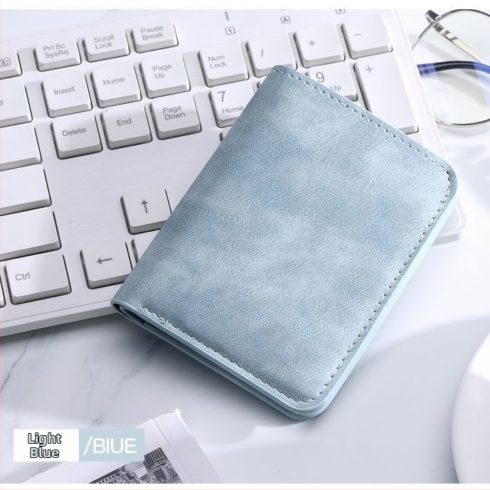 Vyriski ultra plonas kortelių laikiklis iš sintetinės odos, vairuotojo pažymėjimo kišenė, keli kortelių skyreliai, anti-demagnetizacija