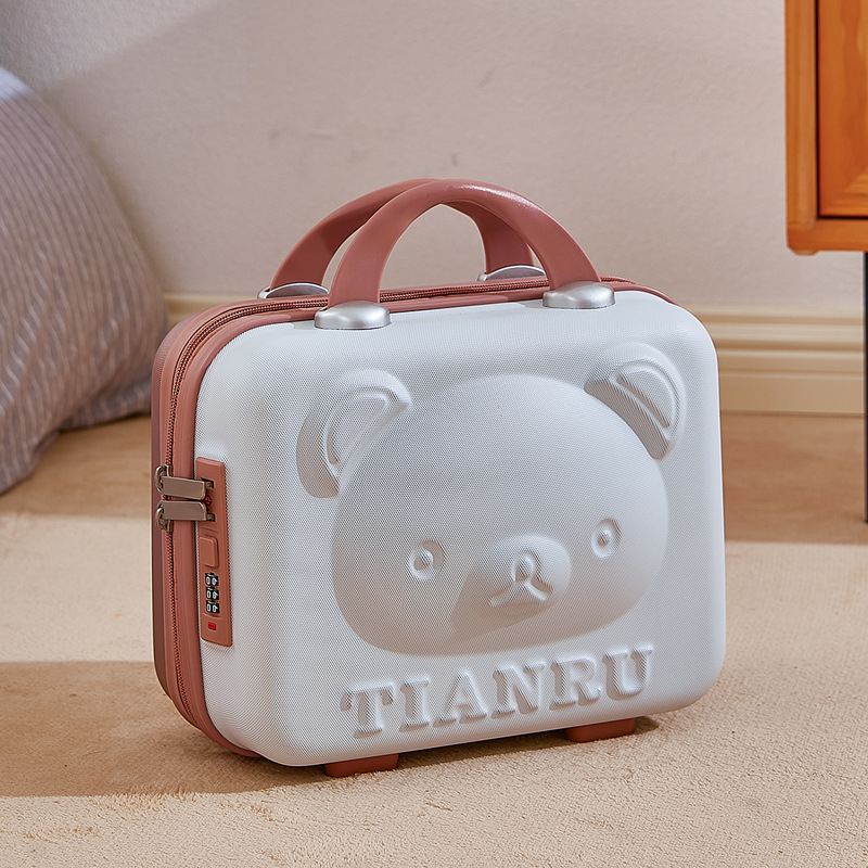 Utazási koffer és kozmetikai táska állatmintával; ABS anyag; cipzáras nyitás; kiterjeszthető rekesz; hagyományos jelszós zár; poliészter bélés