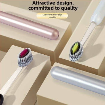 Rokas zobu birste ar mīkstām sariem un kalnveidīgu izliektu spirālveida šķiedru dizainu dziļai tīrīšanai – 2 gab. komplektā, modelis Gd001