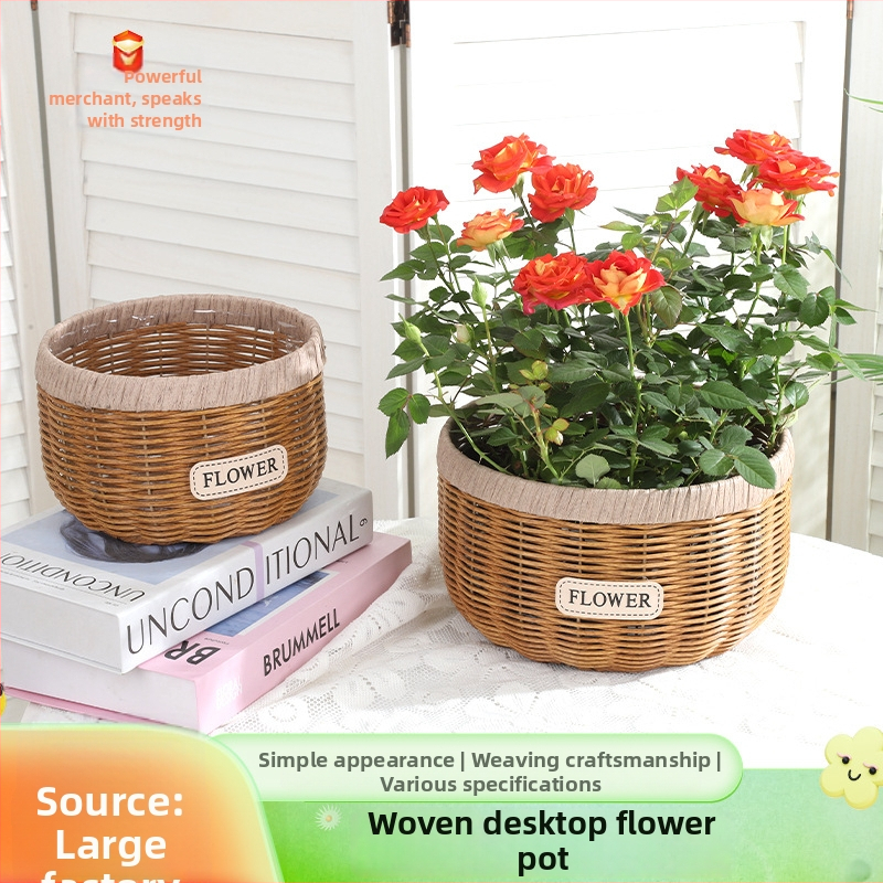 Gėlių vazonas iš imitacinio ratano su plieno rėmu; rankų darbo pynimas (Medžiaga: PE imitacija ratano + plieno rėmas; Naudojimo forma: stalelyje arba grindyse; Amatas: rankų darbas; Gamybos metodas: pynimas)