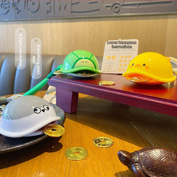 Hundred Mau võtmehoidja ripats, Money Turtle motiiv, multikas stiil, ABS materjal, iseseisev pakkimine