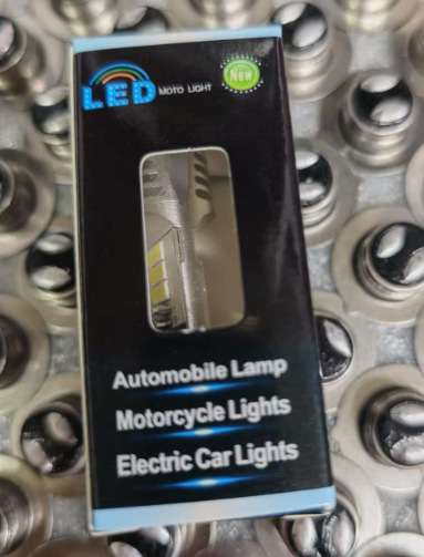 Lampa LED pentru motocicletă – compatibilă cu P15D, H6, H4, BA20D, 12SMD; 6W; 12-80V; carcasă din aluminiu