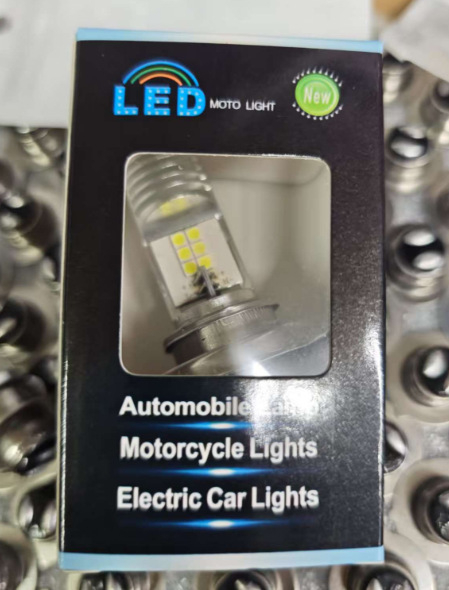 Lampa LED pentru motocicletă – compatibilă cu P15D, H6, H4, BA20D, 12SMD; 6W; 12-80V; carcasă din aluminiu