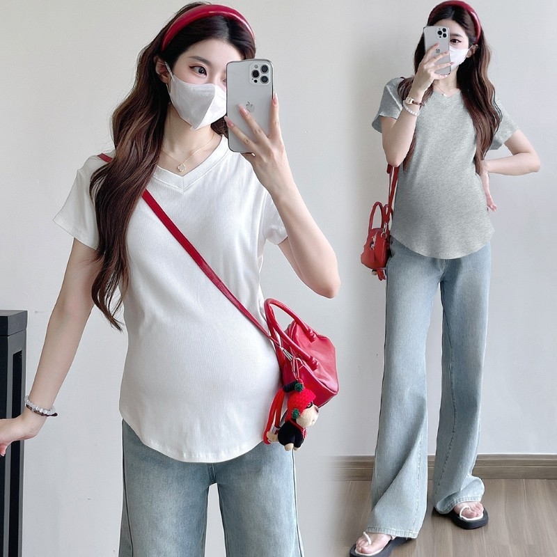 Rasedate T-särk - 95% puuvillast, lühikesed varrukad, V-kaelus, vaba lõige, katab kõhtu