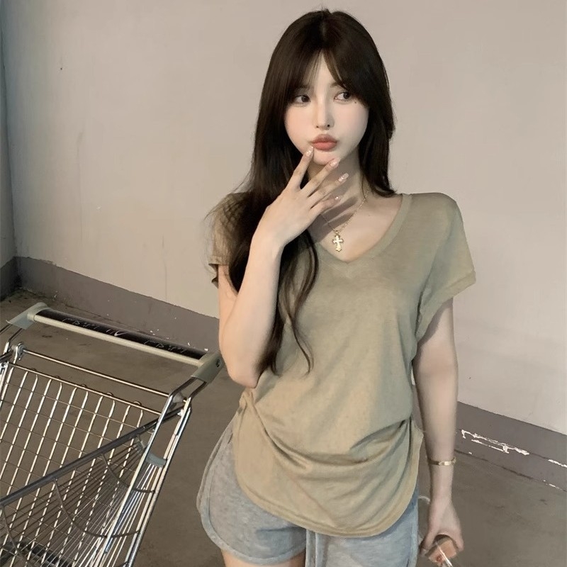 Rasedate T-särk - 95% puuvillast, lühikesed varrukad, V-kaelus, vaba lõige, katab kõhtu