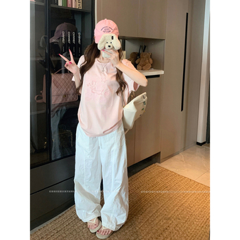 Naise puuvillane T-särk tähedega kirjaga, ring-kaelus, lühikesed varrukad, vabalt lõikega, keskmine pikkus, puuvill-elastaan segu, suvi 2025