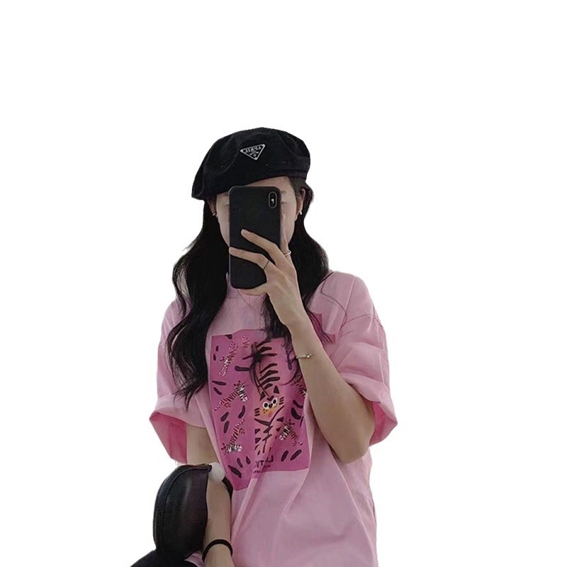 Ženski pamučni T‑shirt, slobodan kroj, srednja duljina (65–80 cm), kratki rukav, print Godina tigra