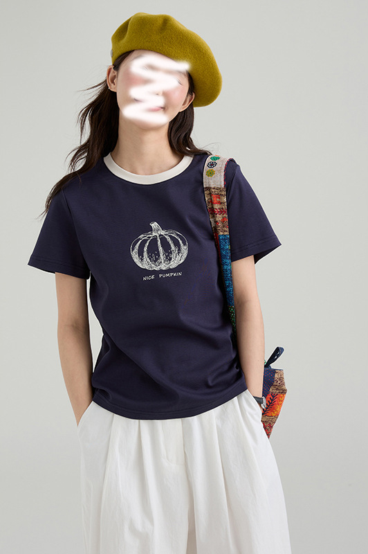 Majica s tikva printom, pamuk-elastan tkanina, okrugli izrez, kratki rukavi, ležerni ljetni top