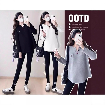 Nėščiųjų megztinis su V formos kaklu, ilgos rankovės, vidutinio ilgio, geometrinis raštas