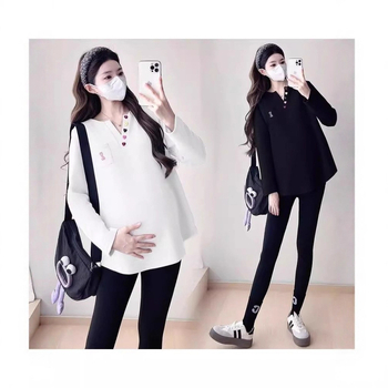 Nėščiųjų megztinis su V formos kaklu, ilgos rankovės, vidutinio ilgio, geometrinis raštas