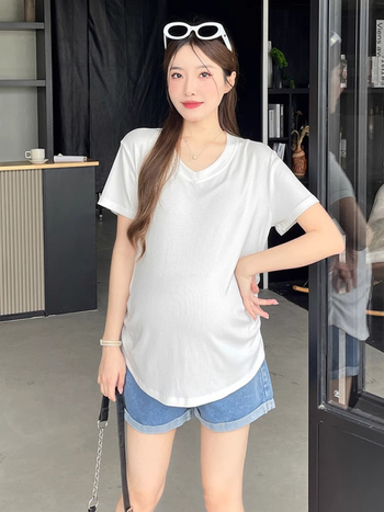 Rasedate lühikeste varrukatega top, V-kaelusega, vaba lõige, puuvillane 90–95%, keskmise pikkusega