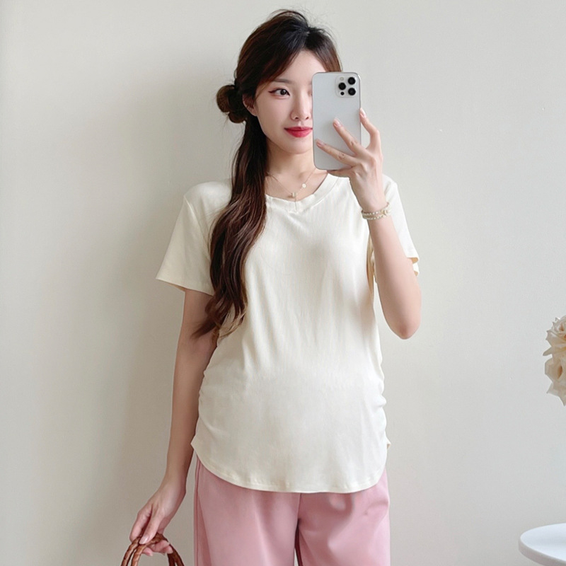 Rasedate lühikeste varrukatega top, V-kaelusega, vaba lõige, puuvillane 90–95%, keskmise pikkusega