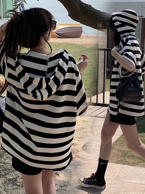 Rasedate suvine T-särkide komplekt kapuutsiga, triibuline, lühikeste varrukatega, vaba lõige, 95% puuvill