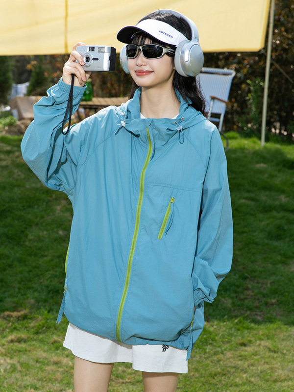 Kapucňový kabát UPF50+ – voľný strih, Milk Silk Nylon látka, zipsové vrecká, letný šport