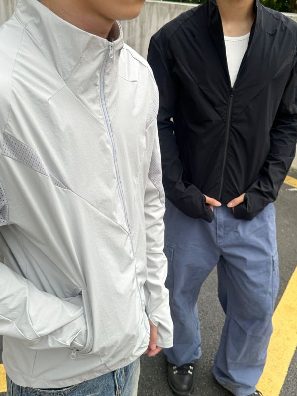 Pánska windbreaker bunda bez kapucne, voľný strih, predný zips, tkanina z 87% nylonu