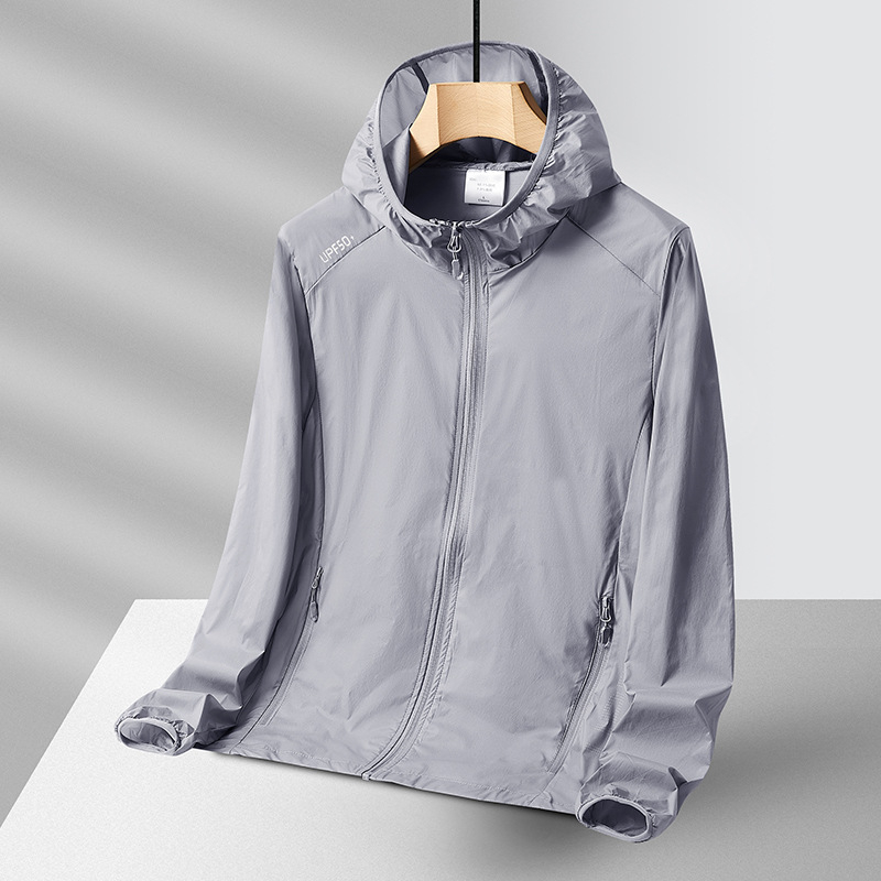 Vanjska jakna windbreaker UPF50+, prozračna, ultralagana, brzo suši, s kapuljačom