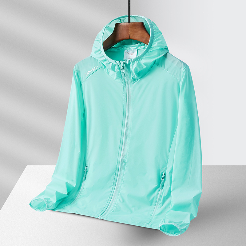 Vanjska jakna windbreaker UPF50+, prozračna, ultralagana, brzo suši, s kapuljačom