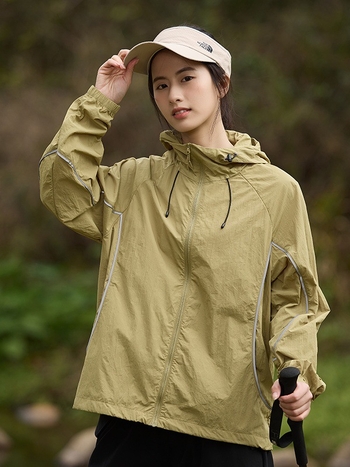 Παλτό με κουκούλα για UV προστασία, λεπτό νάιλον, διαπνοή, UPF50+, καλοκαίρι 2025, εφαρμοστό αθλητικό ύφος με τσέπες με φερμουάρ, για εφήβους