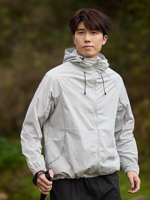 Παλτό με κουκούλα για UV προστασία, λεπτό νάιλον, διαπνοή, UPF50+, καλοκαίρι 2025, εφαρμοστό αθλητικό ύφος με τσέπες με φερμουάρ, για εφήβους