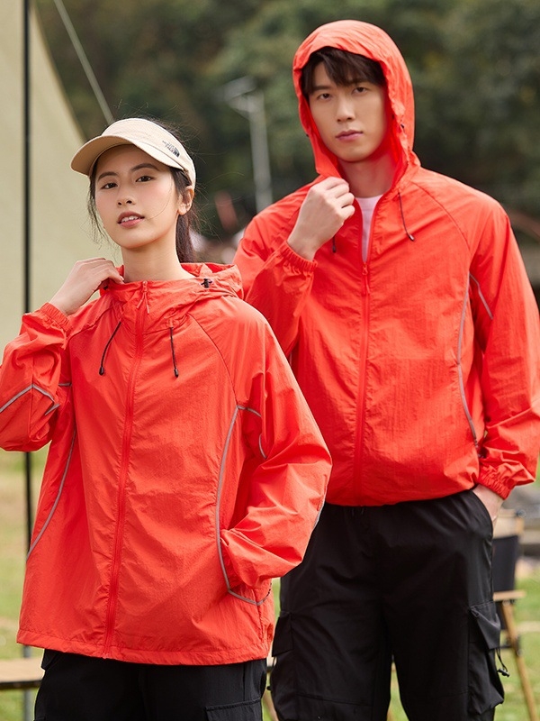 Παλτό με κουκούλα για UV προστασία, λεπτό νάιλον, διαπνοή, UPF50+, καλοκαίρι 2025, εφαρμοστό αθλητικό ύφος με τσέπες με φερμουάρ, για εφήβους