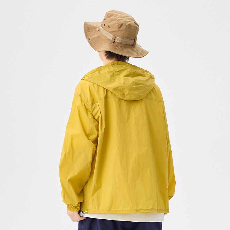 Kapuutsiga suvine päikesekaitsejope, kerge puuvillane materjal, vaba lõige, tõmblukk